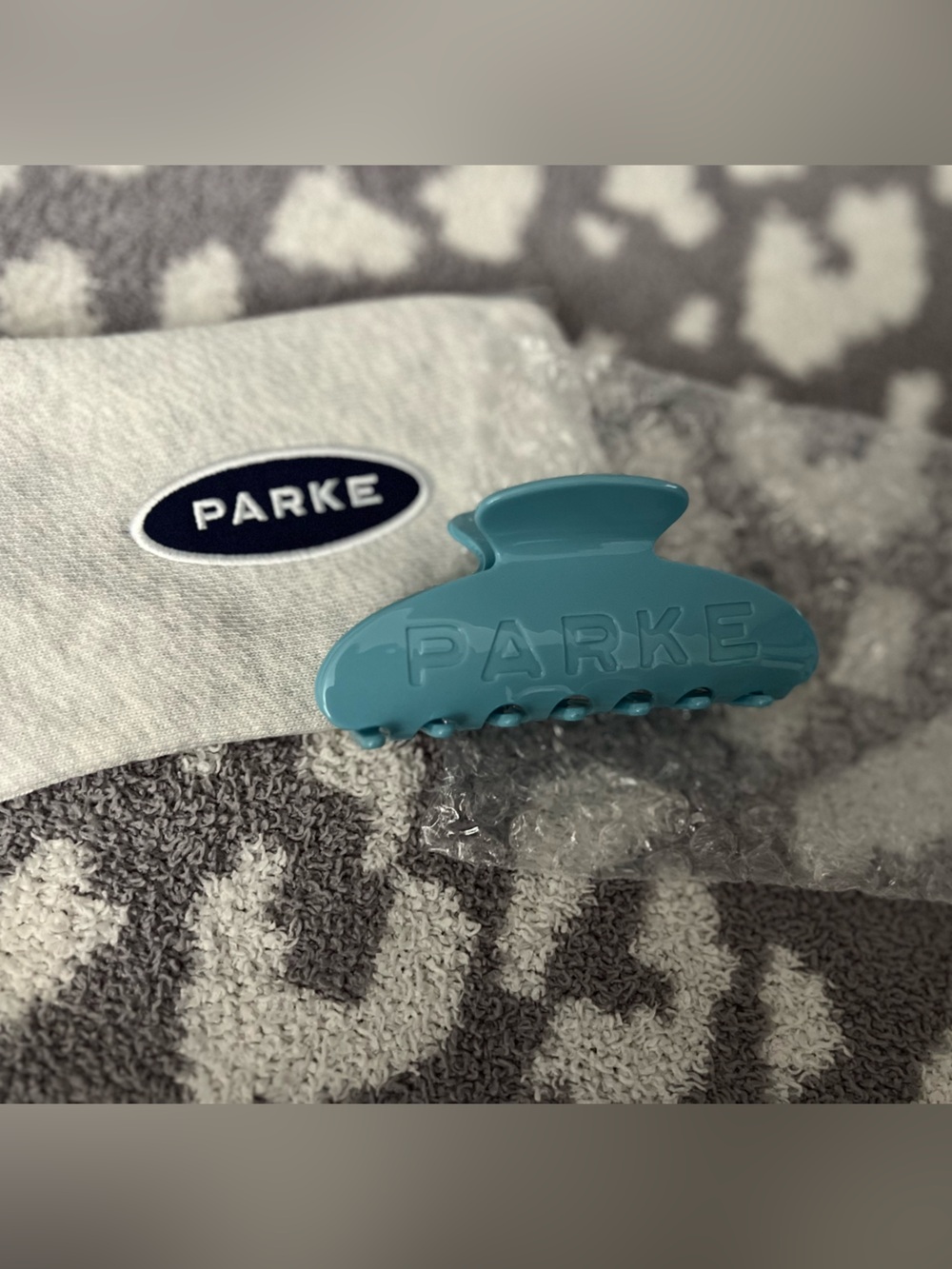 Parke Frosting Claw Clip